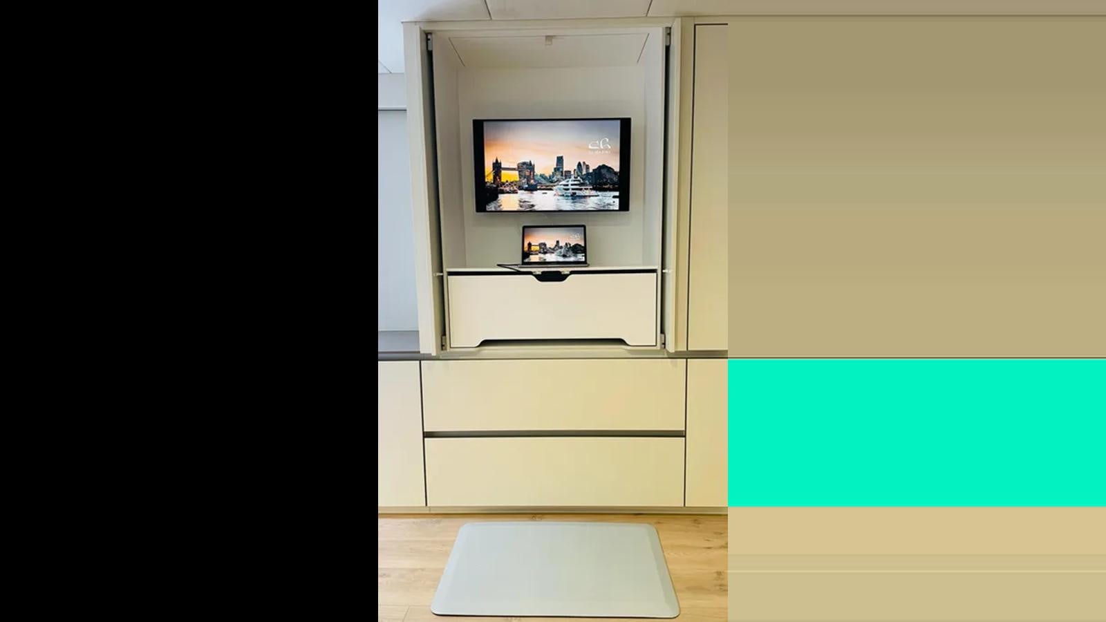 graphical user interface aboard SEACLUSION Yacht for Sale