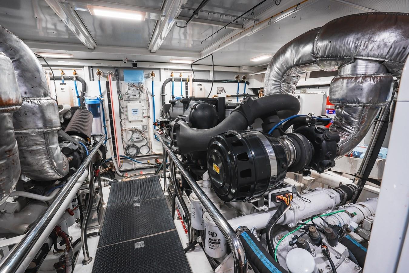 a room with a machine aboard VIAGGIO Yacht for Sale