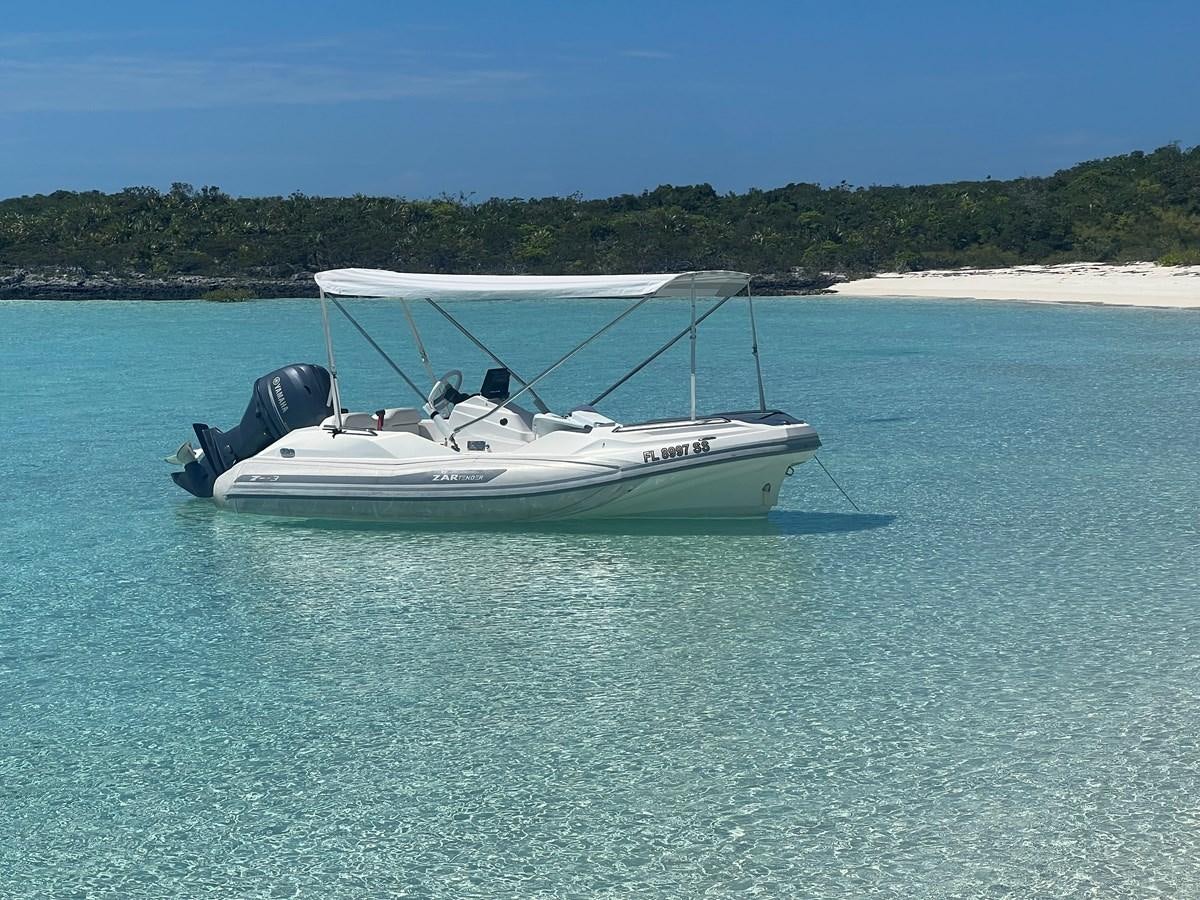 a boat in the water aboard VIAGGIO Yacht for Sale