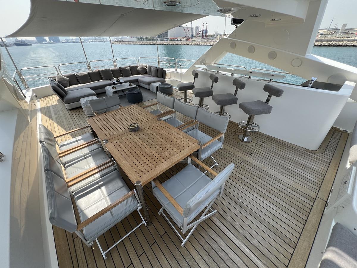 a room with a table and chairs aboard 2007 SUNSEEKER 37M Yacht for Sale