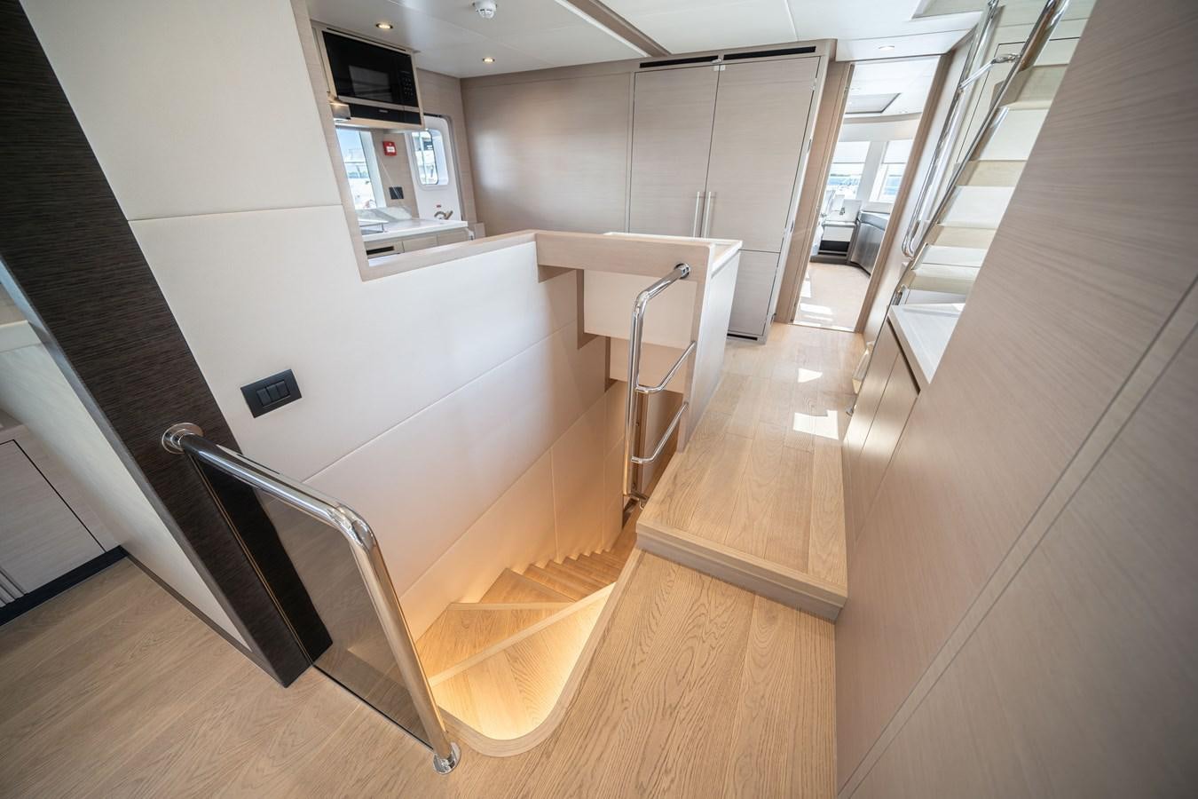 a bathroom with a tub and sink aboard #4 NOMAD 75 SUV Yacht for Sale
