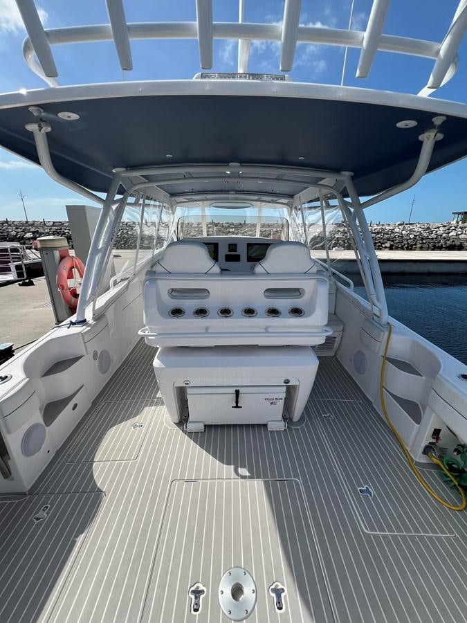 a large white machine aboard 2023 INTREPID 41 VALOR Yacht for Sale