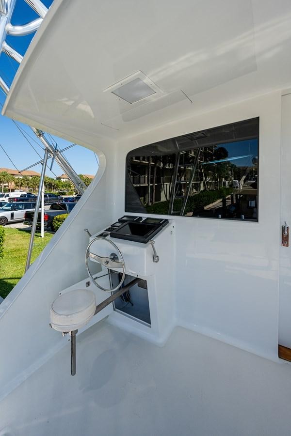 a white car with a window aboard DON TEO Yacht for Sale