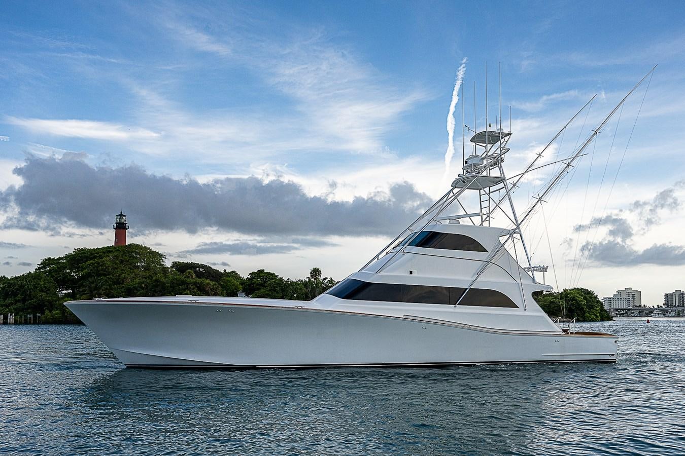 a white yacht on the water aboard DON TEO Yacht for Sale