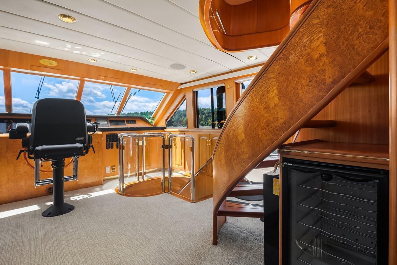 a wooden bunk bed in a bus aboard QUE SA-RAH SA-RAH Yacht for Sale
