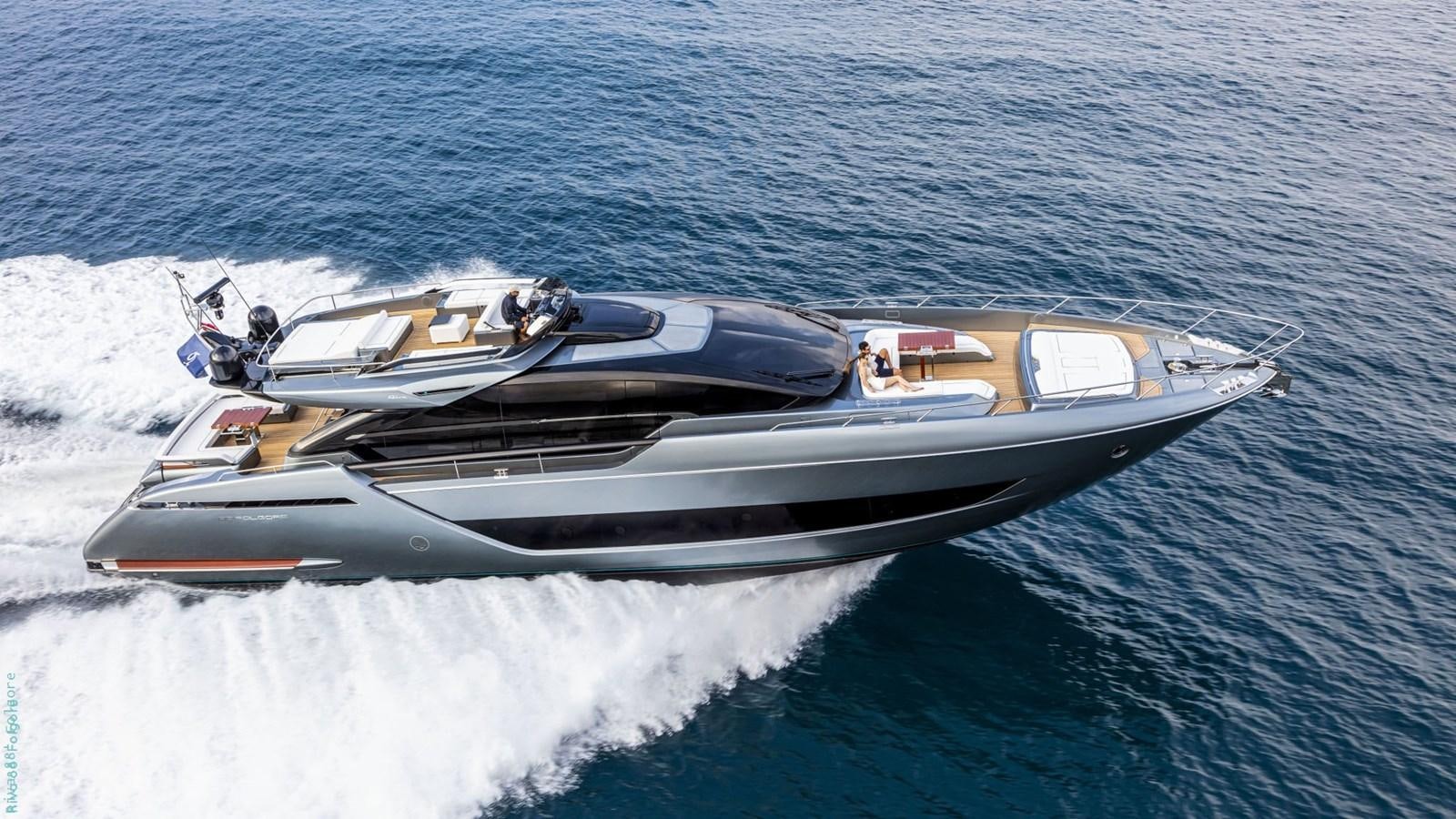 a boat on the water aboard RIVA FOLGORE 88/24 Yacht for Sale