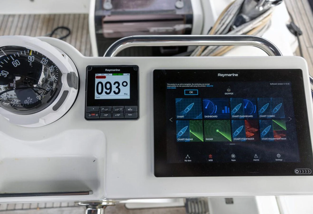 graphical user interface aboard 2021 JEANNEAU 64 – “MAH NA MAH NA” Yacht for Sale