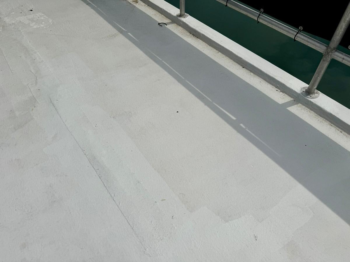 a close-up of a white surface aboard 2012 MAJESTIC 16 X 75WB HOUSEBOAT NLSD Yacht for Sale