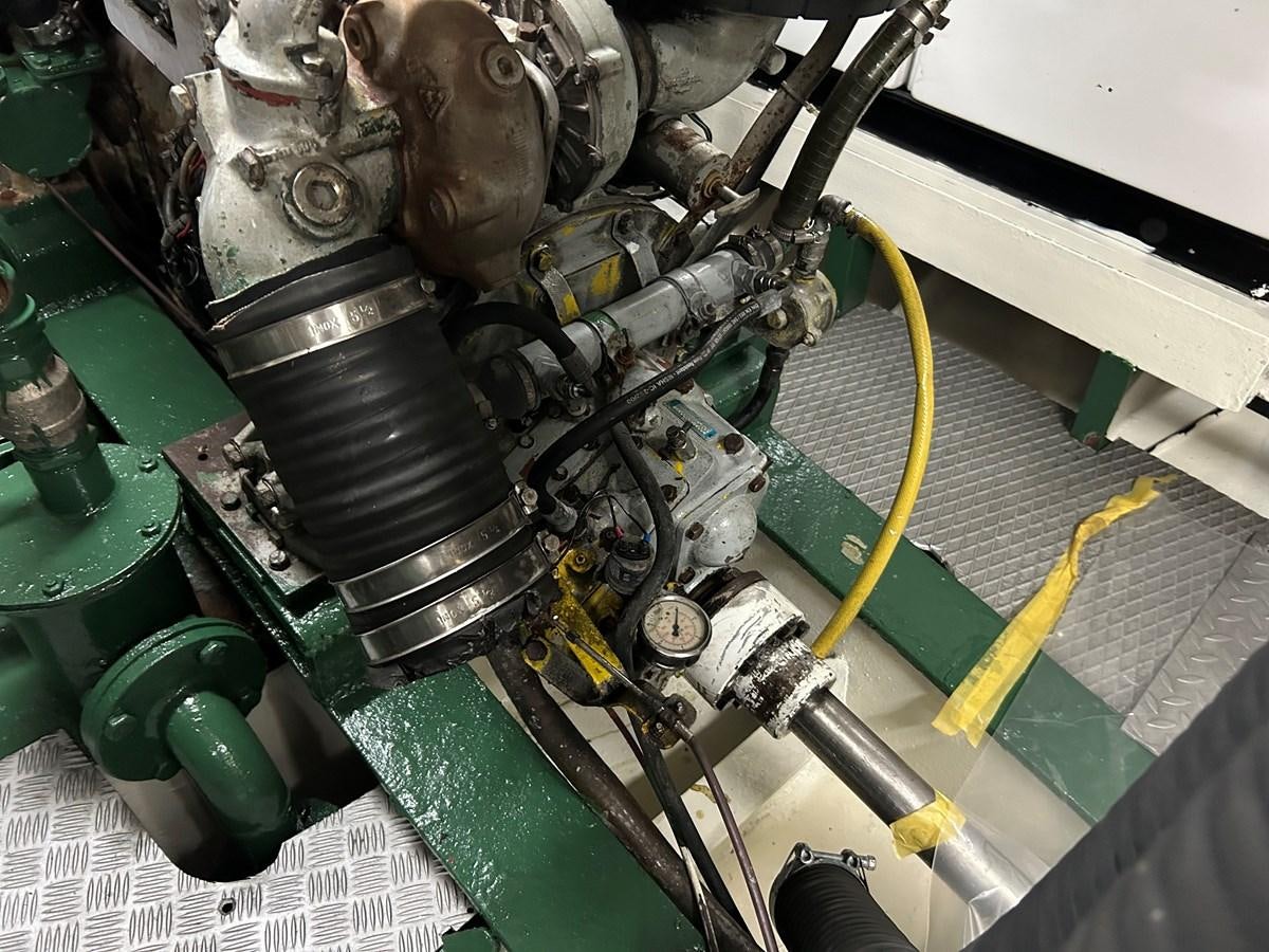 a machine with a yellow line aboard MOTORSAILLOR Yacht for Sale