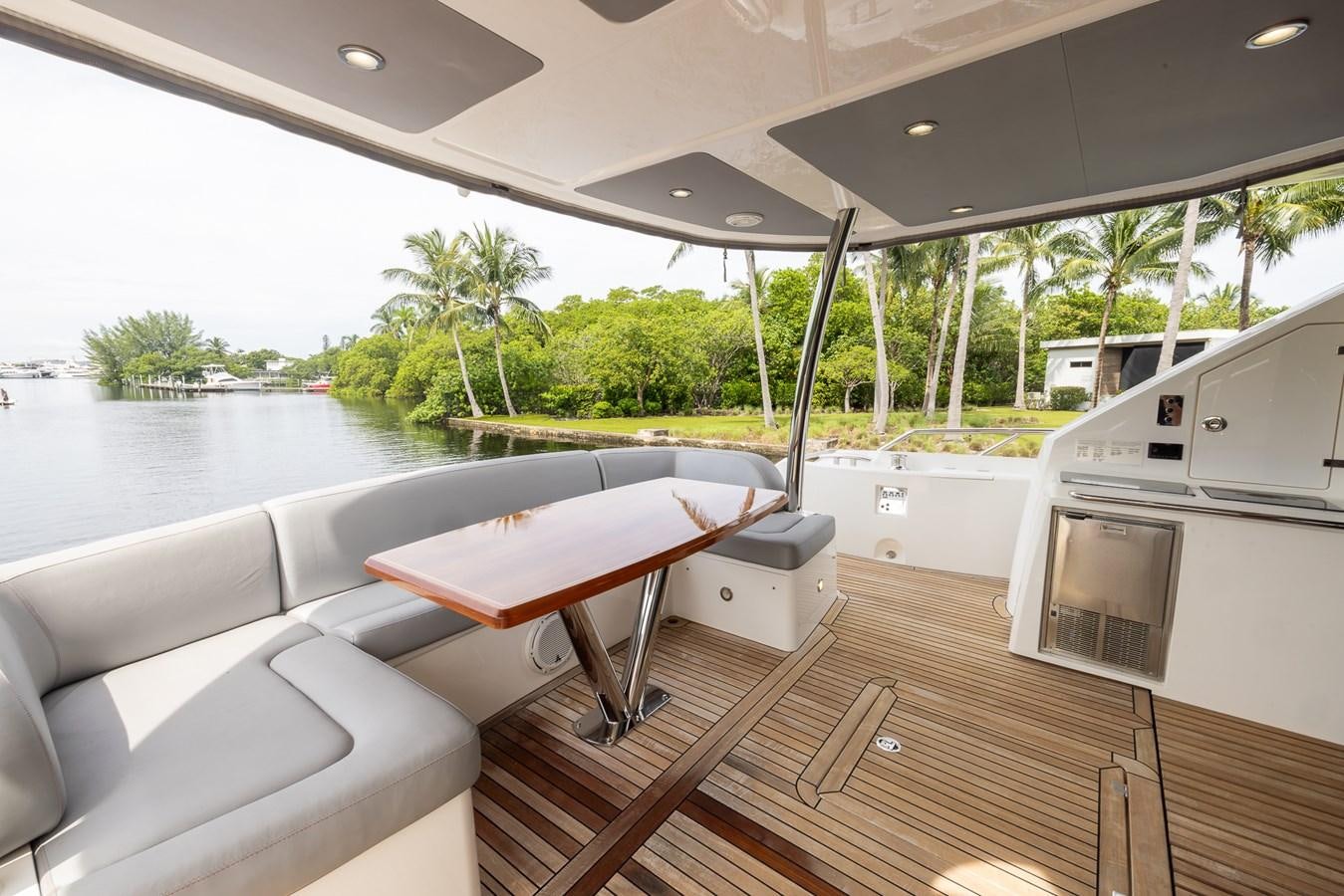 a boat on the water aboard 2018 SUNSEEKER 75 YACHT Yacht for Sale