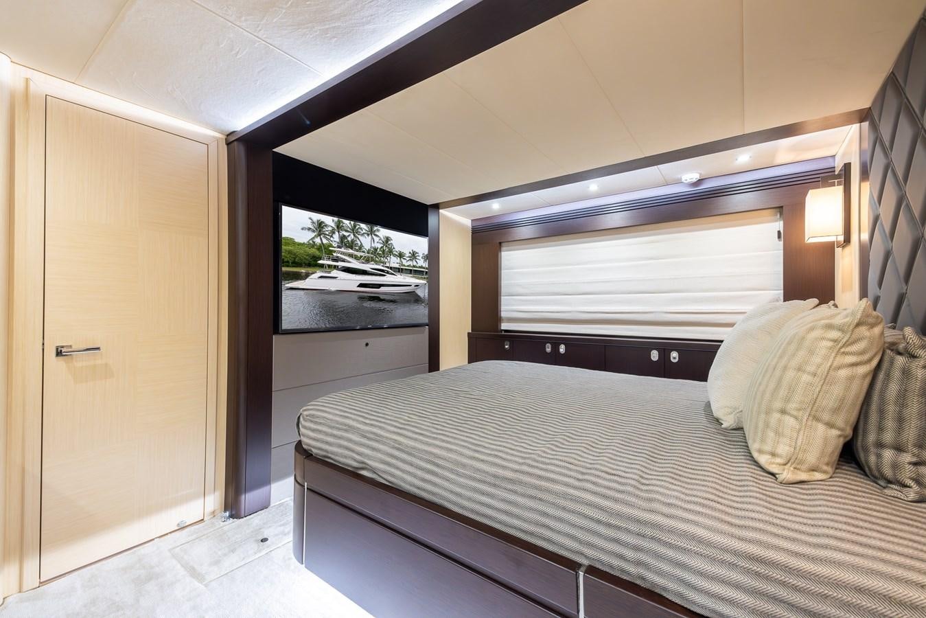 a bedroom with a bed aboard 2018 SUNSEEKER 75 YACHT Yacht for Sale
