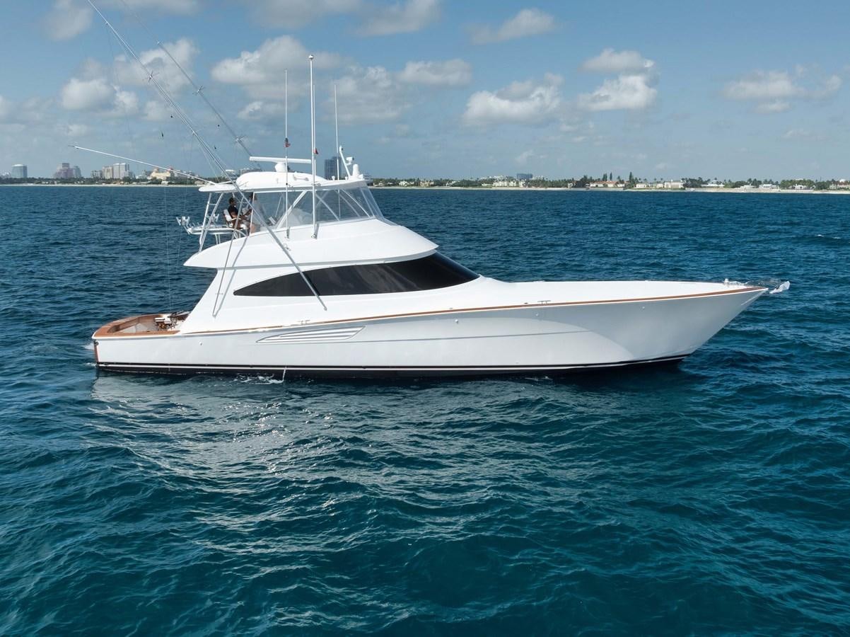 a white boat in the water aboard MISS CARRIE Yacht for Sale