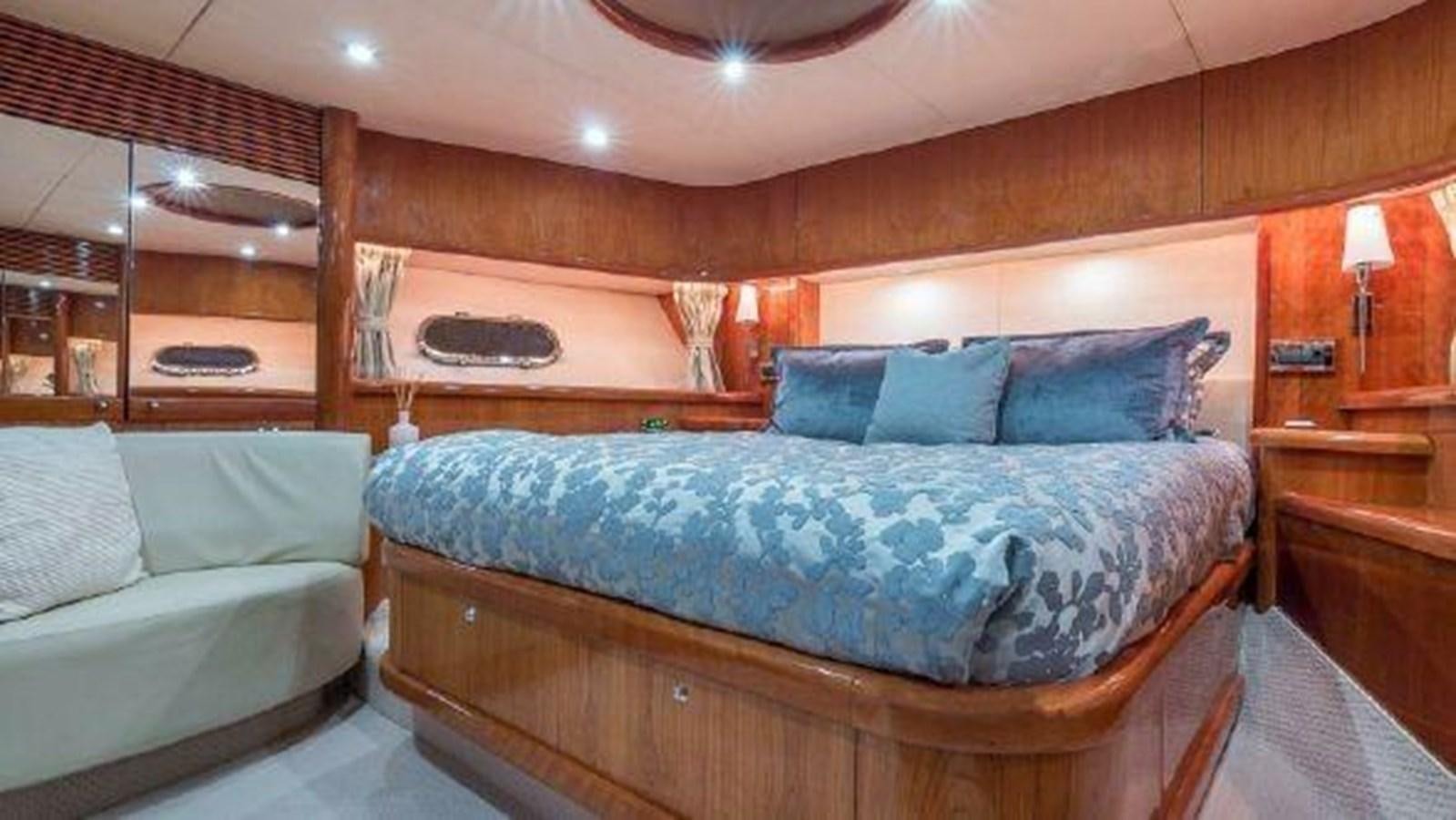 a bed in a cabin aboard ACQUA ALBERTI Yacht for Sale