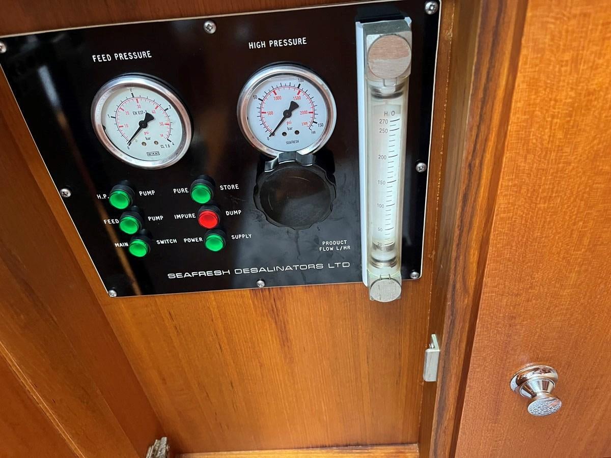 graphical user interface aboard WEATHERLY Yacht for Sale