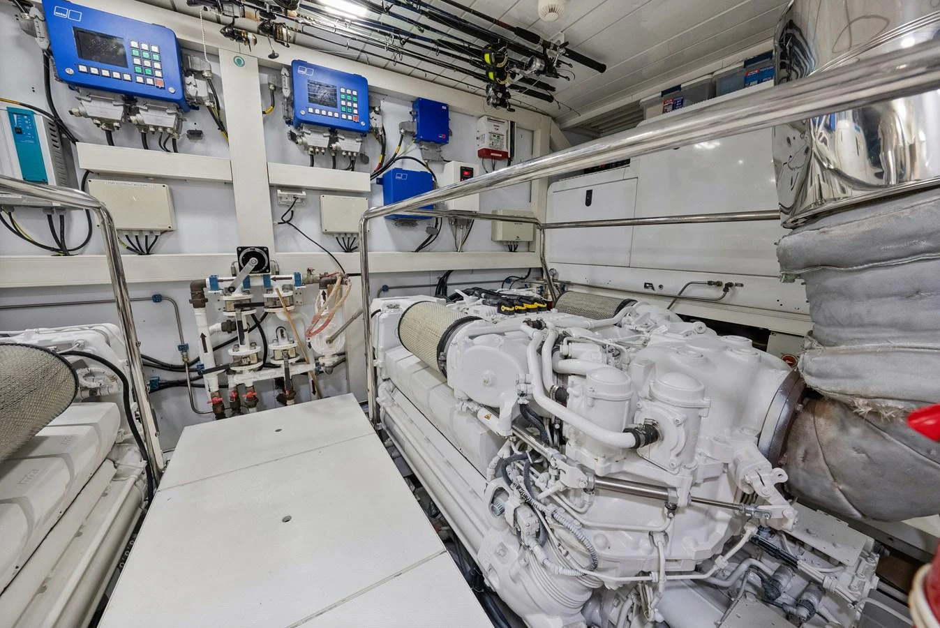 a room with white machines aboard FONTANA Yacht for Sale