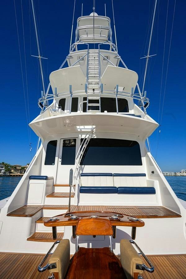 WASABI Yacht for Sale | 76' (23.16m) 2010 VIKING | N&J
