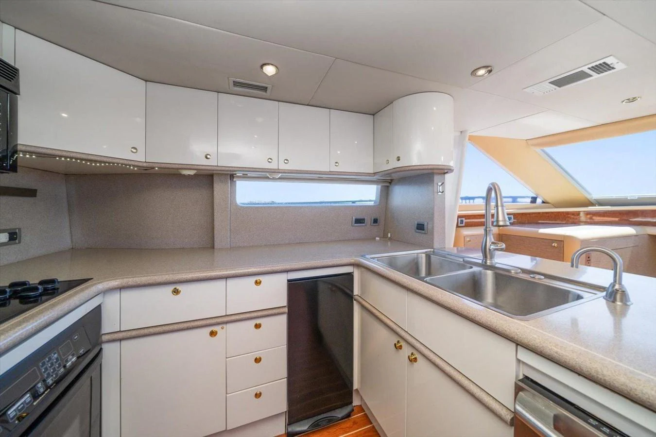 The galley features modern appliances and ample counter space, perfect for preparing gourmet meals at sea. aboard OCTOPI Yacht for Sale