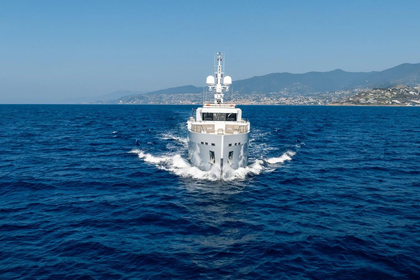a boat on the water aboard PREFERENCE 19 Yacht for Sale