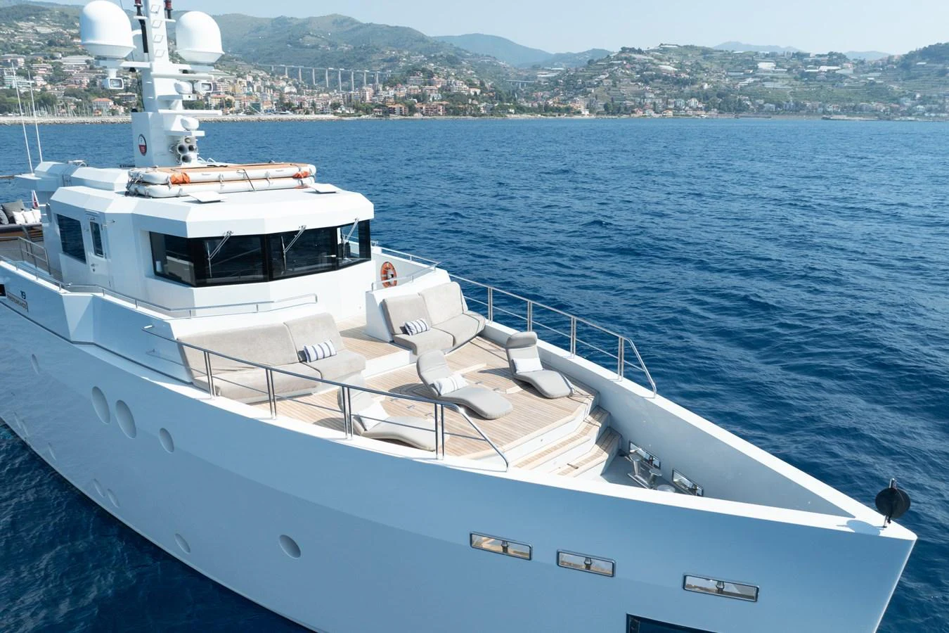 a boat on the water aboard PREFERENCE 19 Yacht for Sale