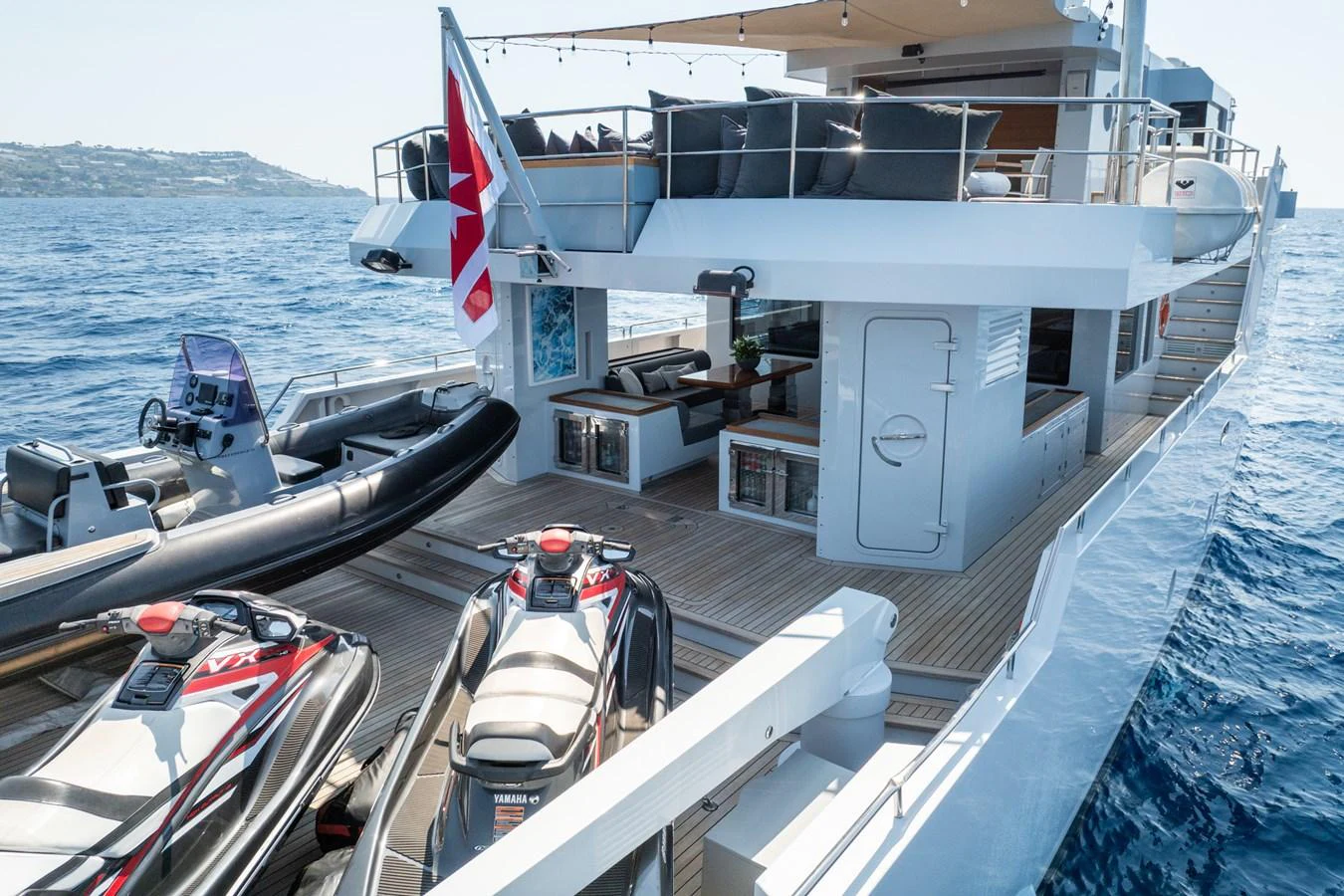 a boat on the water aboard PREFERENCE 19 Yacht for Sale