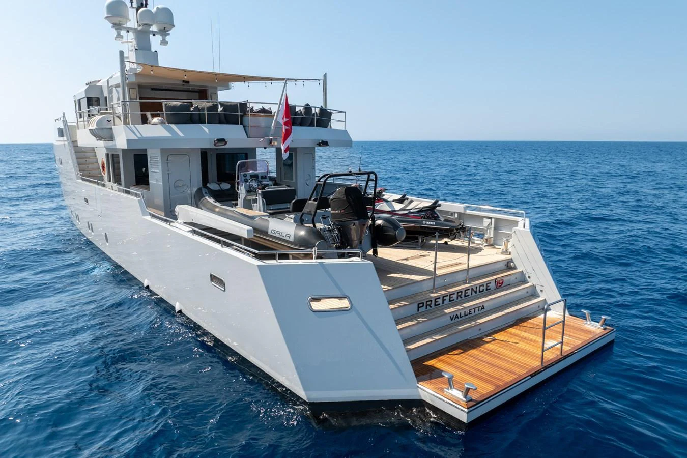 a boat on the water aboard PREFERENCE 19 Yacht for Sale