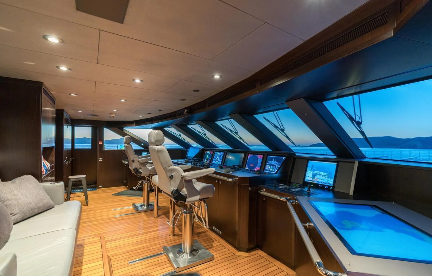 The helm station offers a sophisticated and high-tech environment with panoramic views. aboard HAMPSHIRE Yacht for Sale