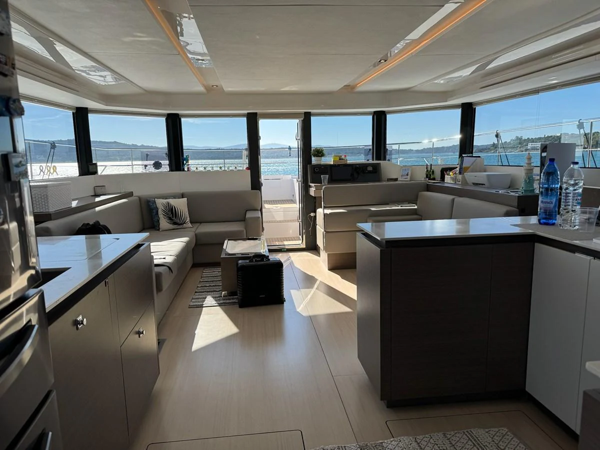 The spacious salon offers panoramic views and modern furnishings, creating a luxurious and inviting atmosphere. aboard LEOPARD 28M Yacht for Sale