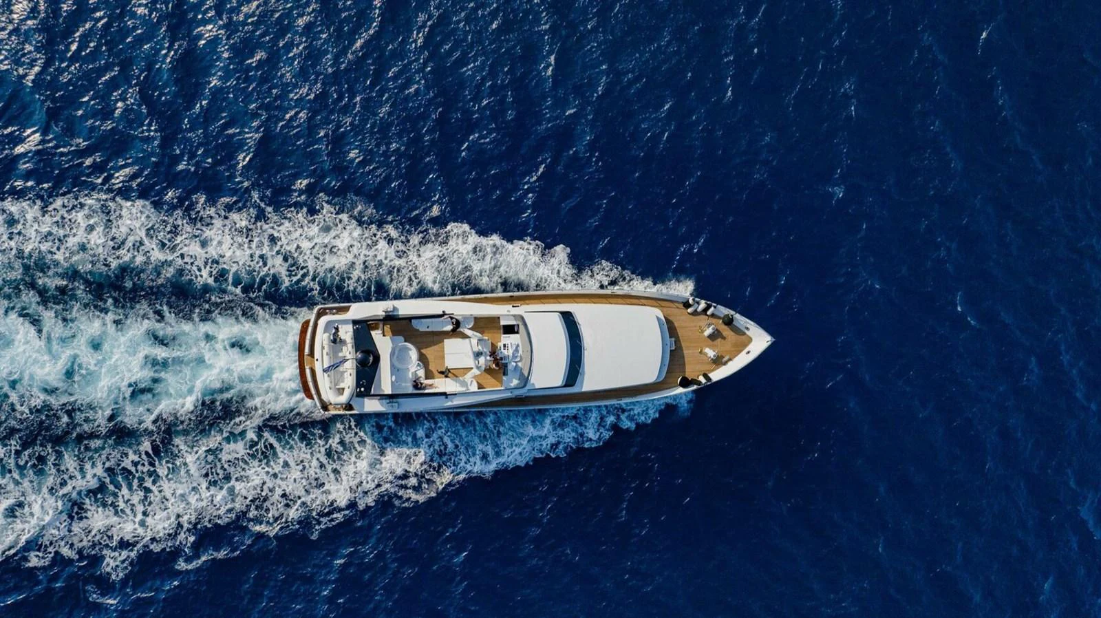 a boat in the water aboard BELLINI Yacht for Sale