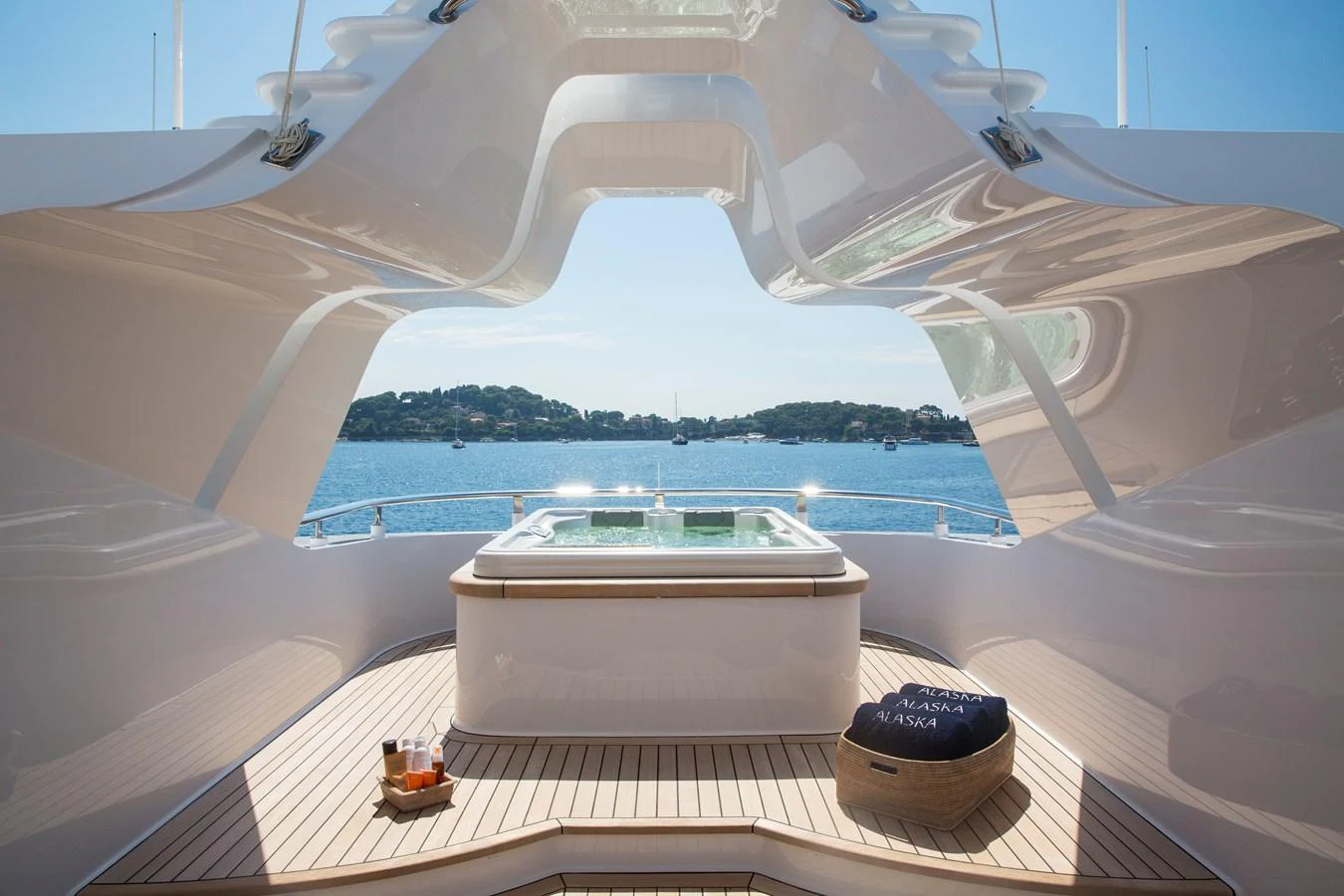The sundeck features a luxurious jacuzzi with stunning views of the surrounding waters. aboard ALASKA OF GEORGE TOWN Yacht for Sale