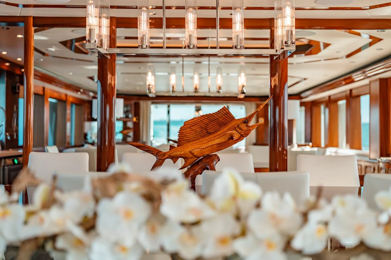 a large group of white cauliflowers in a room aboard BLUE TIME Yacht for Sale