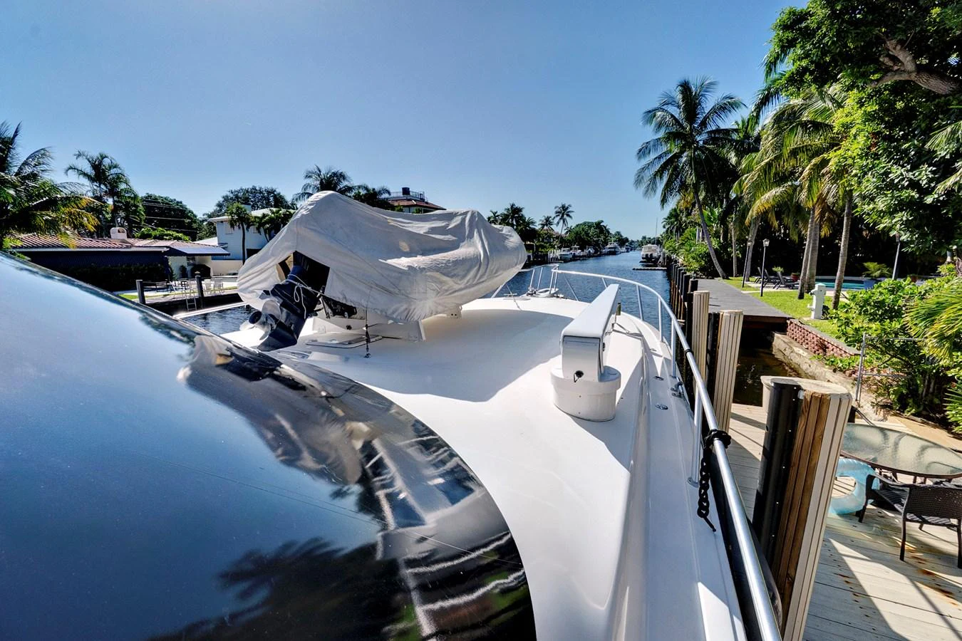 a white car with a smashed front end aboard VKY74038A808 Yacht for Sale