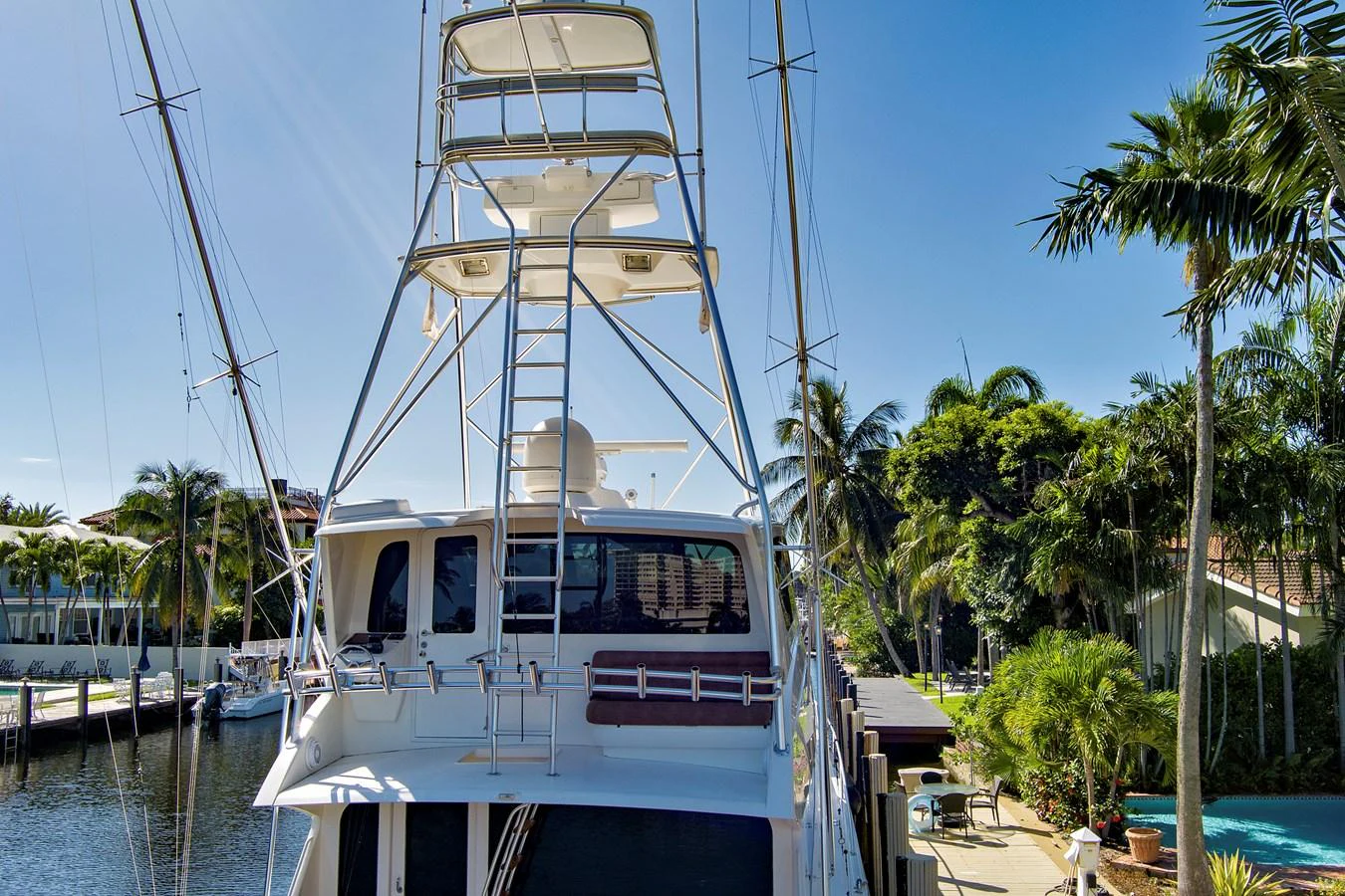 a boat docked at a pier aboard VKY74038A808 Yacht for Sale