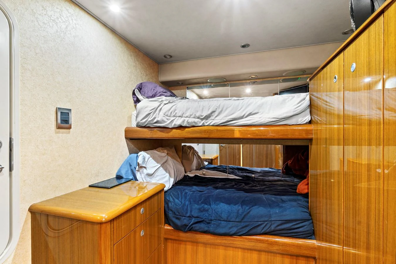 a room with bunk beds aboard VKY74038A808 Yacht for Sale