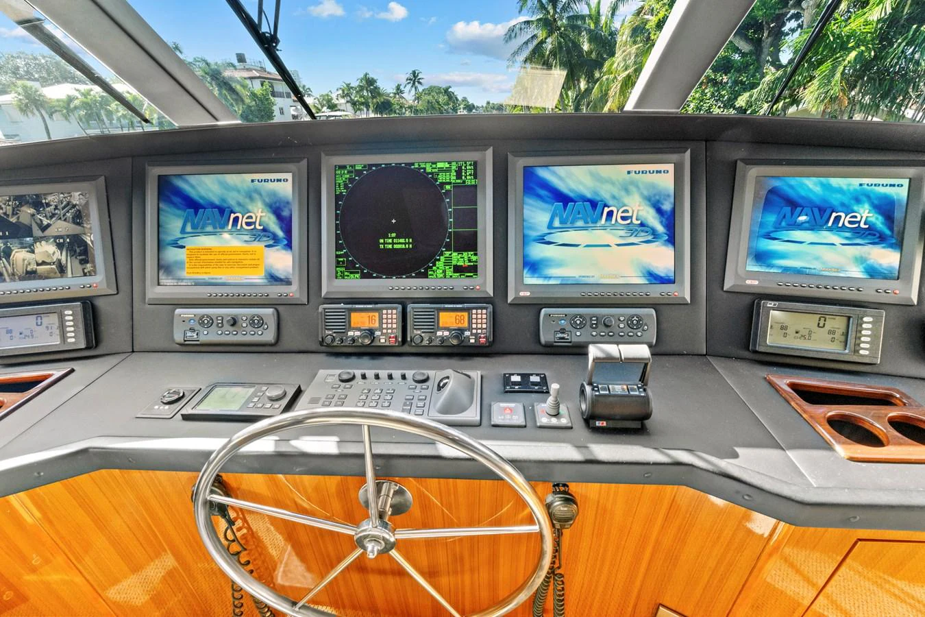 inside of a car aboard VKY74038A808 Yacht for Sale