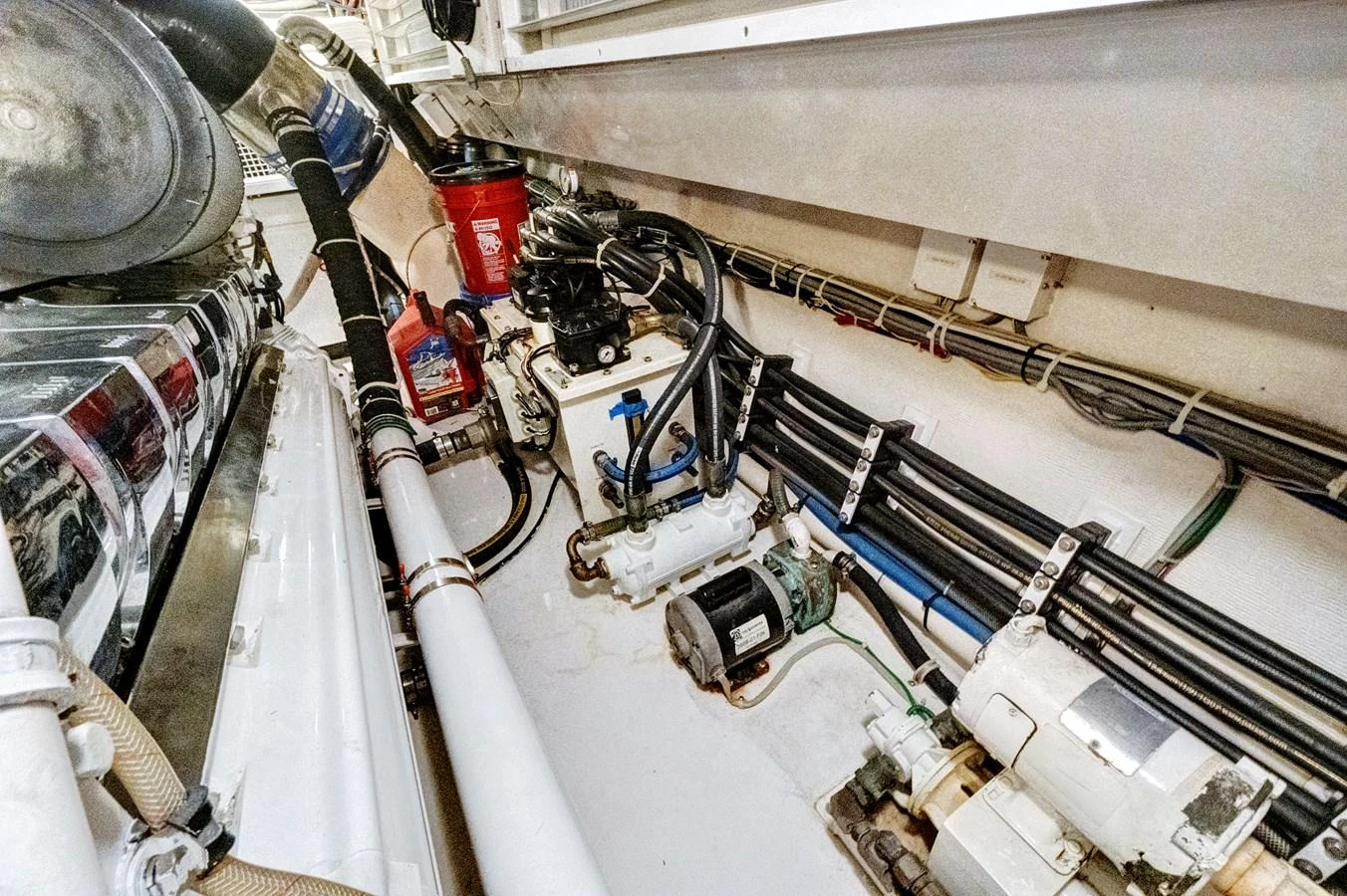 a close-up of a car engine aboard VKY74038A808 Yacht for Sale