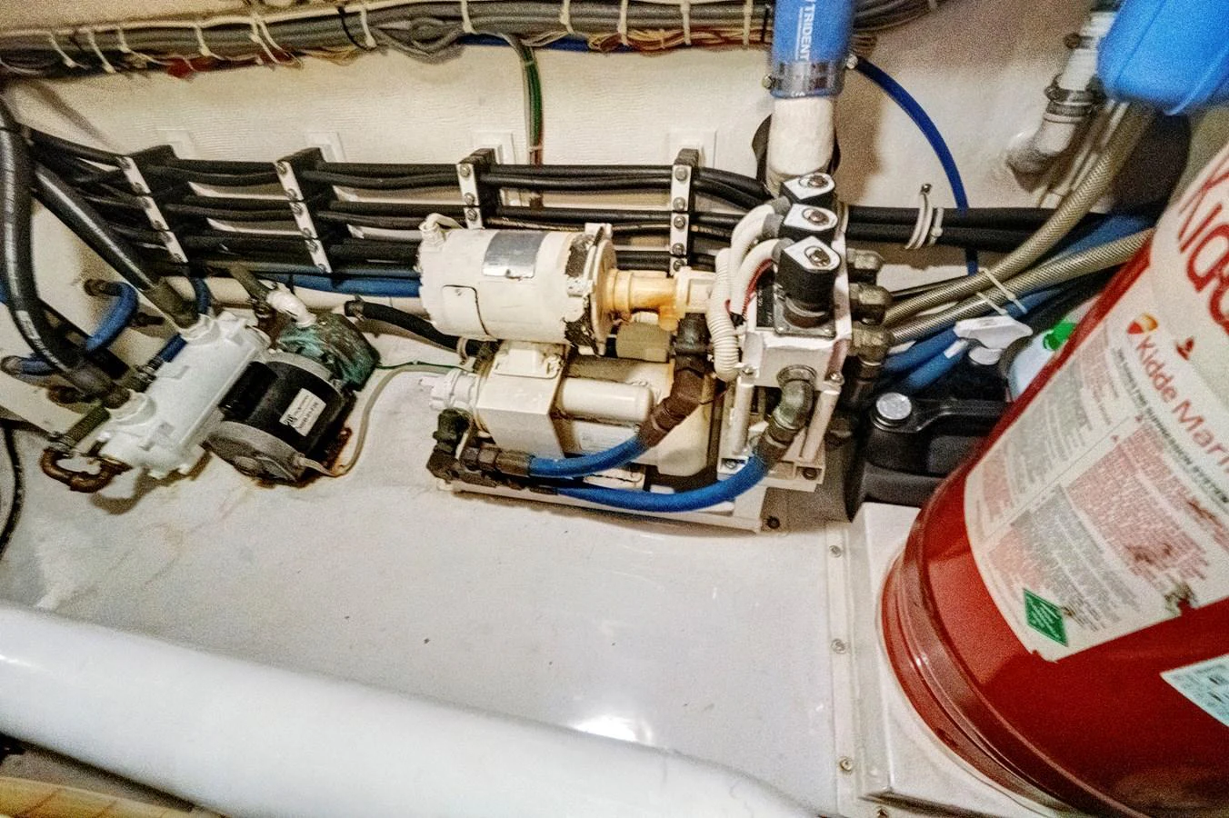 a close-up of a machine aboard VKY74038A808 Yacht for Sale