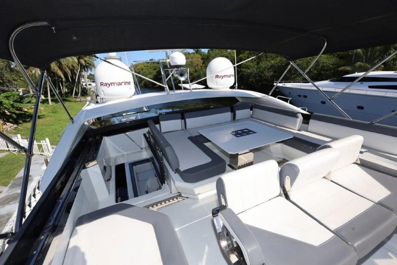a white car with a large white hood aboard GLN65001J819 Yacht for Sale