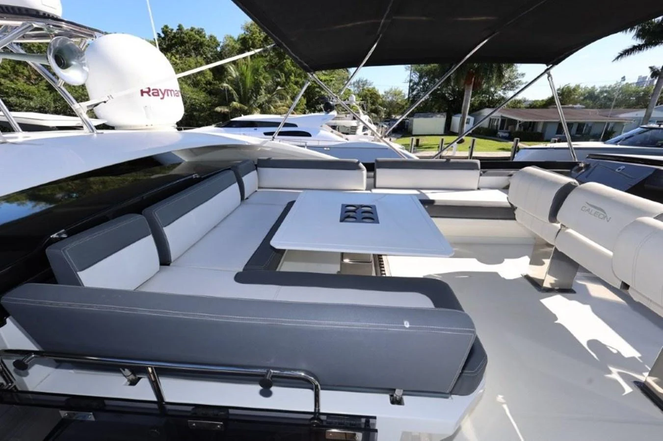 the front of a car aboard GLN65001J819 Yacht for Sale