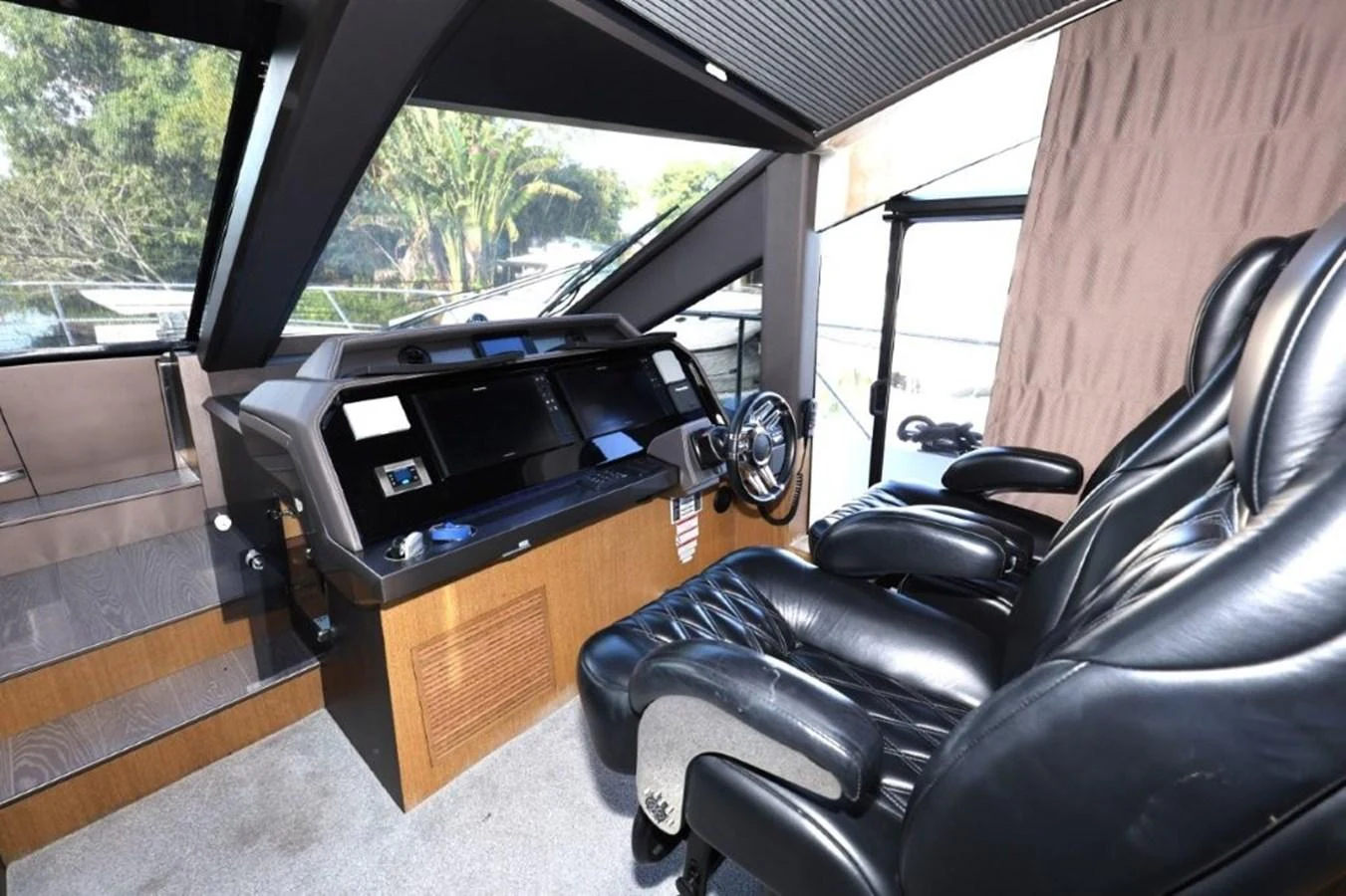 inside of a car aboard GLN65001J819 Yacht for Sale