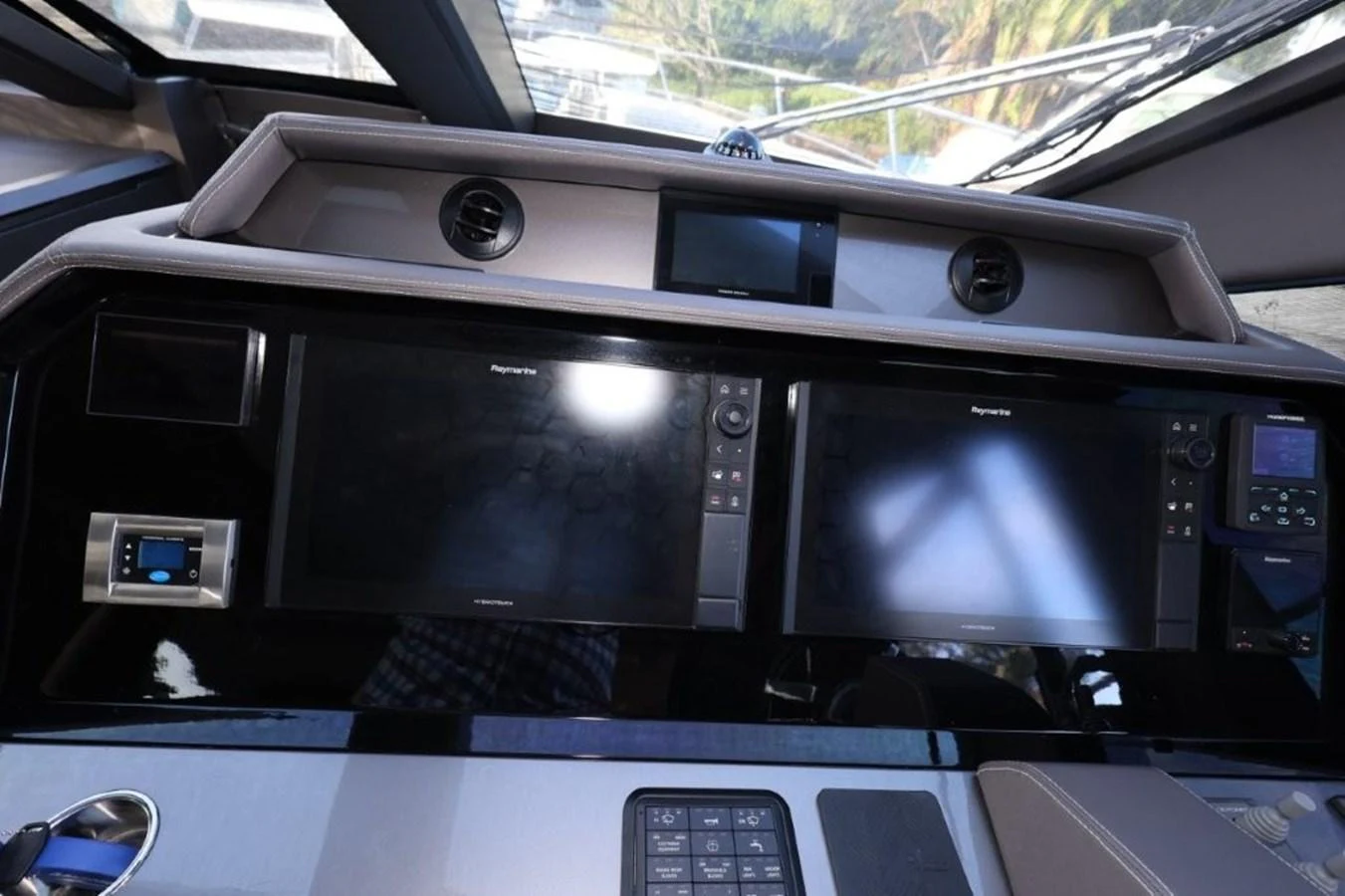 the inside of a car aboard GLN65001J819 Yacht for Sale