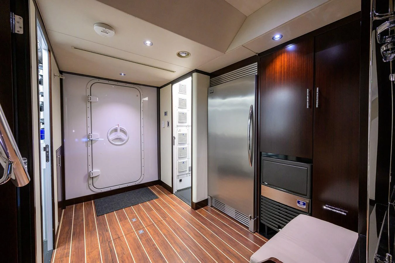 a room with a large closet aboard RENNEGADE Yacht for Sale