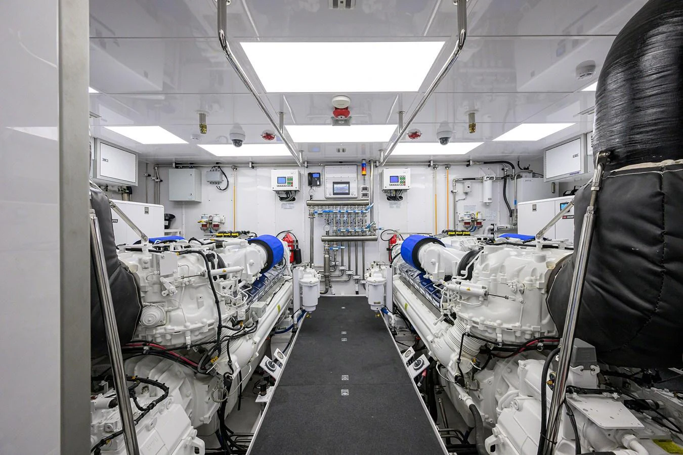a room with equipment and equipment aboard RENNEGADE Yacht for Sale