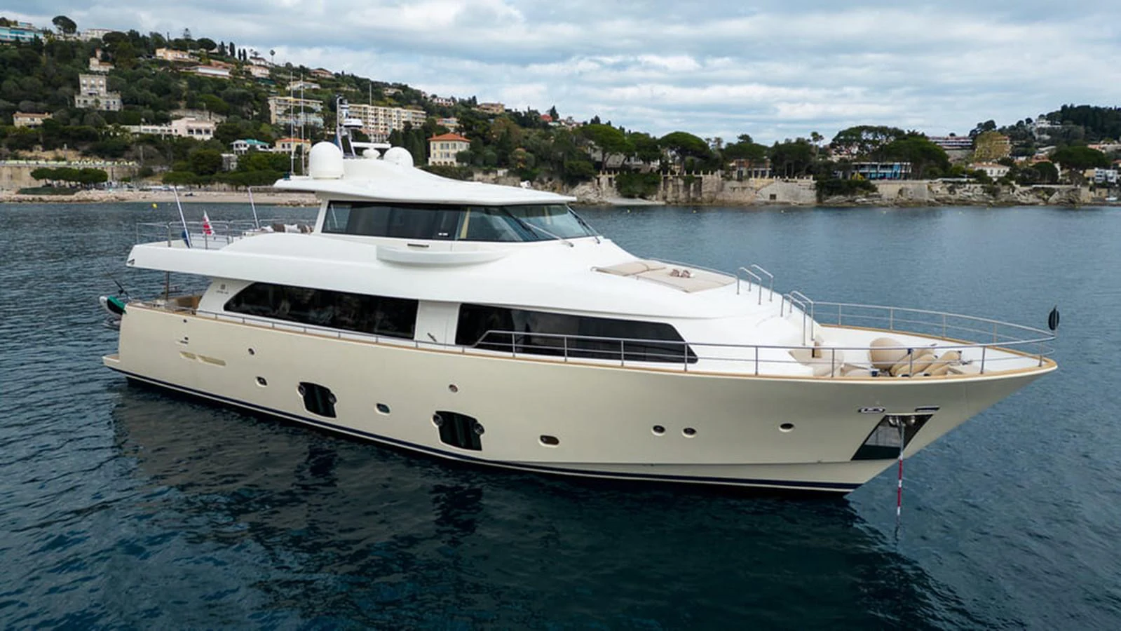 a white yacht in the water aboard LA PAUSA Yacht for Sale