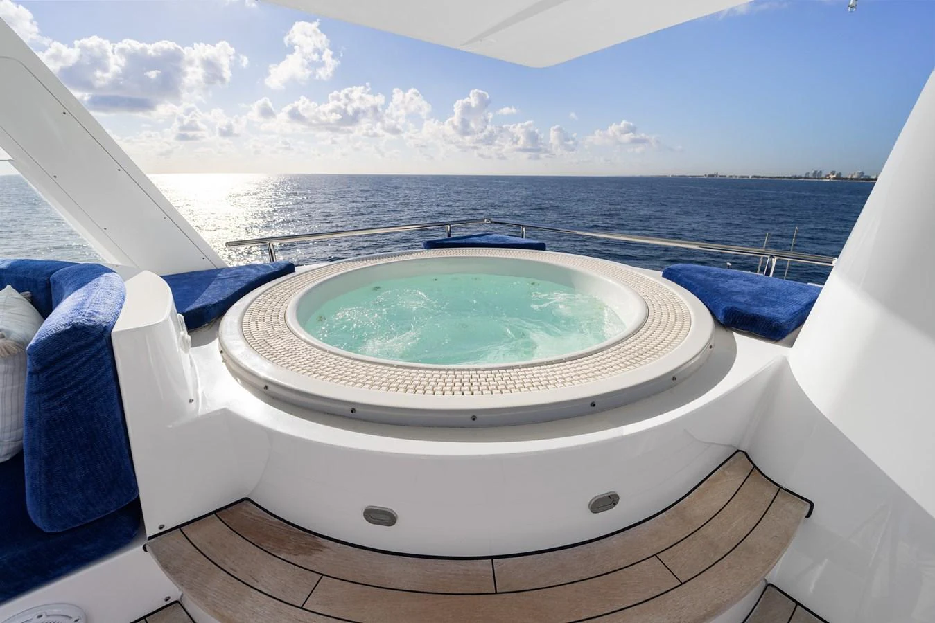 a pool on a boat aboard STAMPEDE Yacht for Sale