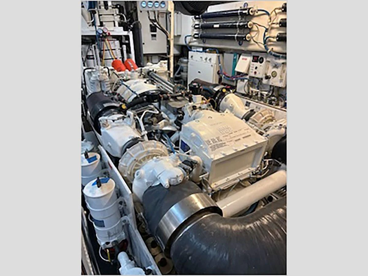 a machine with a large amount of wires aboard 100' HATTERAS 2001 CUSTOM YACHT Yacht for Sale