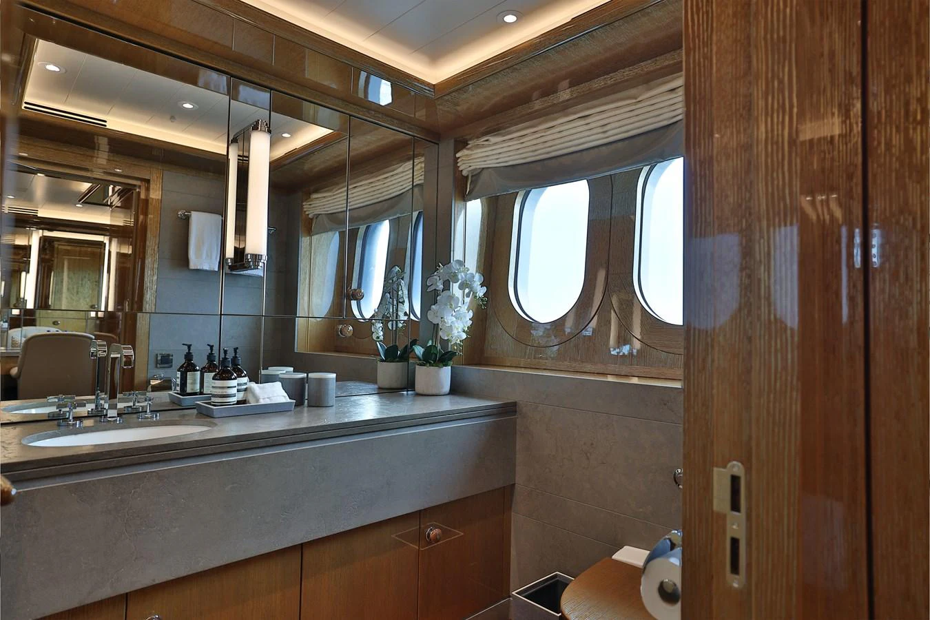a bathroom with a large countertop aboard ROCINANTE Yacht for Sale