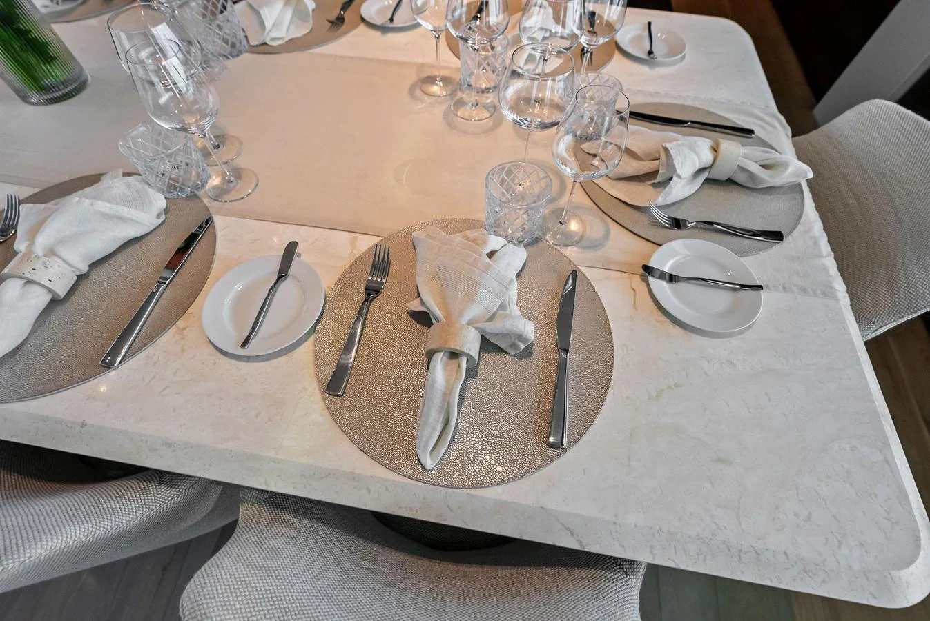 a table with place settings aboard LUMPASAURUS Yacht for Sale