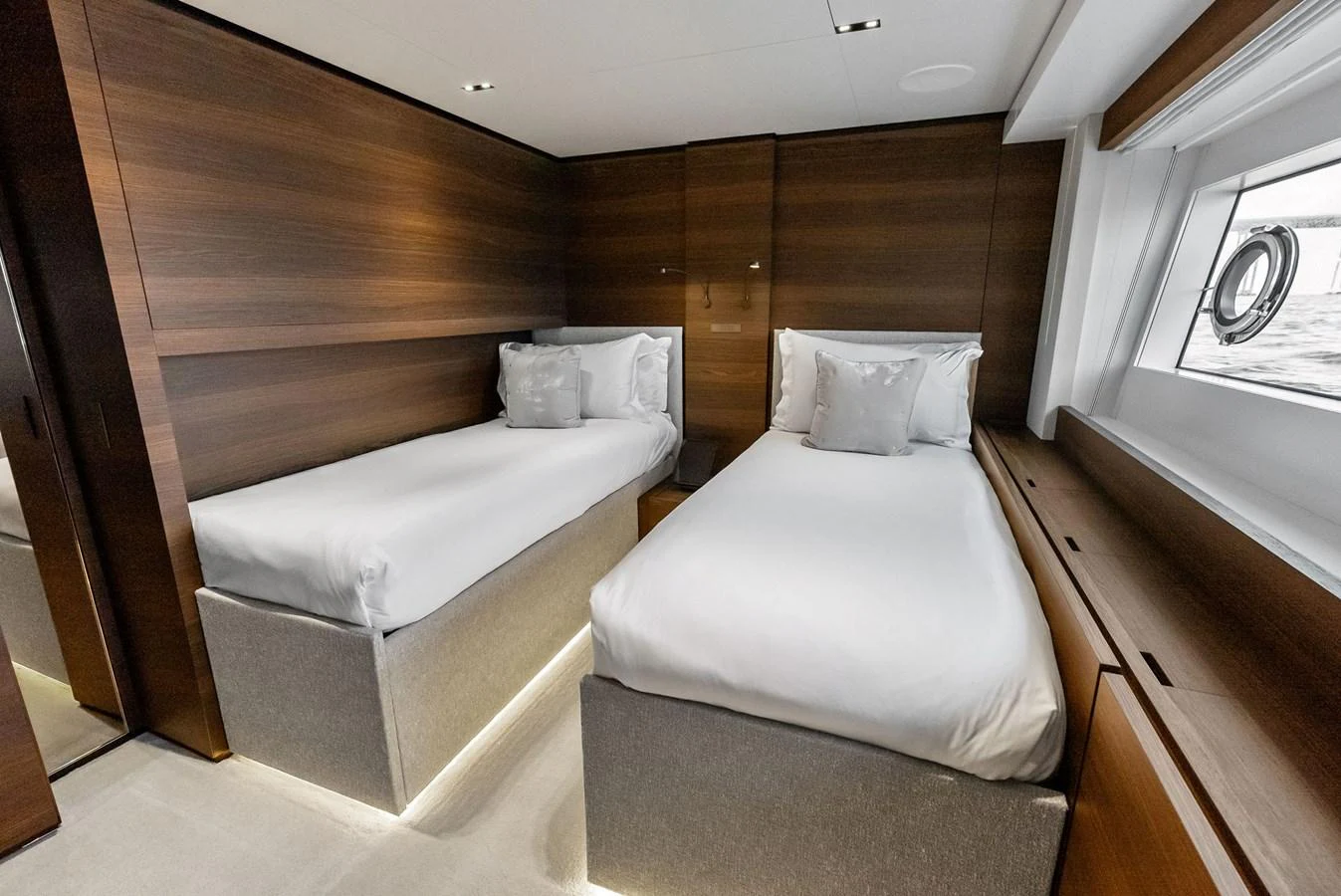 a room with two beds aboard LUMPASAURUS Yacht for Sale