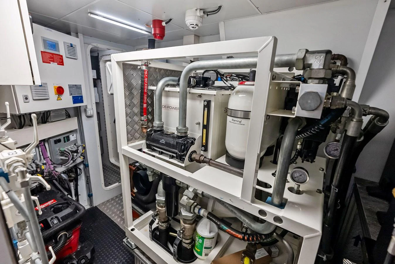 a machine in a room aboard LUMPASAURUS Yacht for Sale