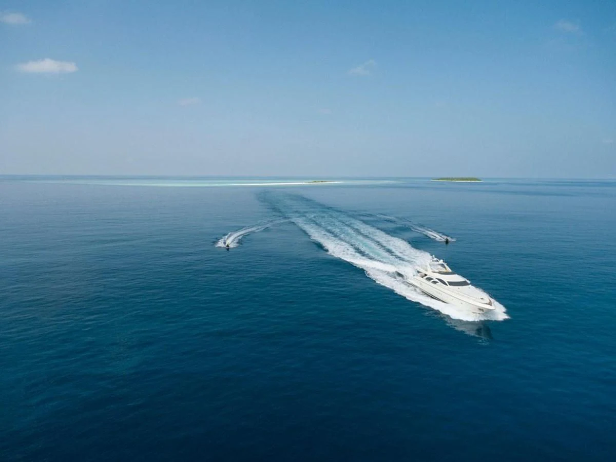 a boat in the water aboard AZIMUT 98 LEONARDO Yacht for Sale